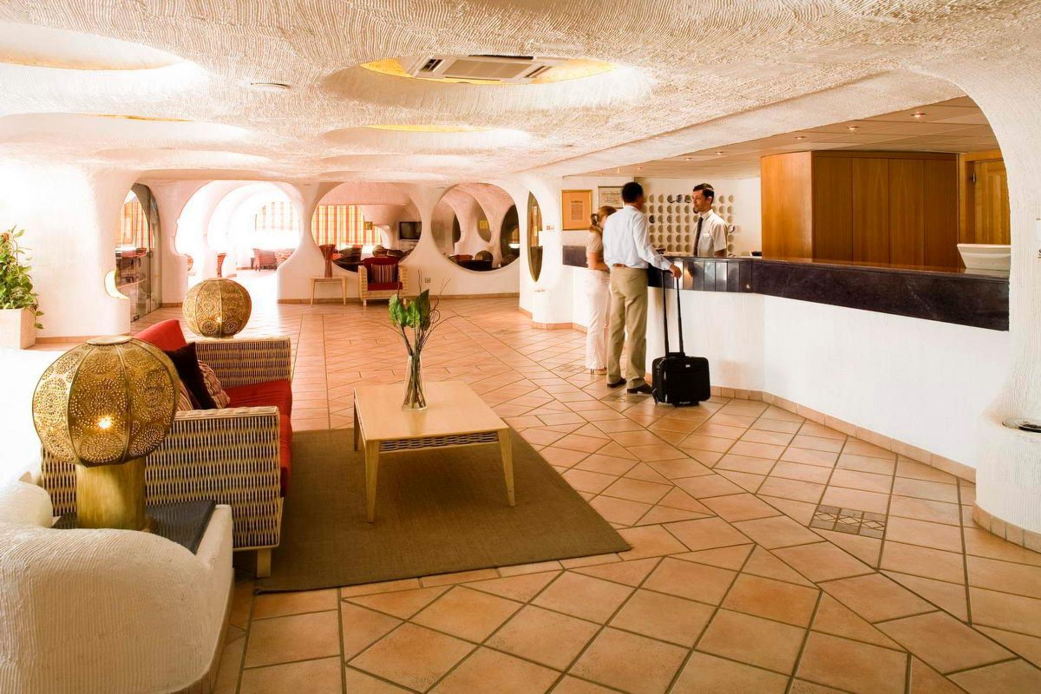 Alcazar Hotel & Spa Монте Гордо Екстериор снимка