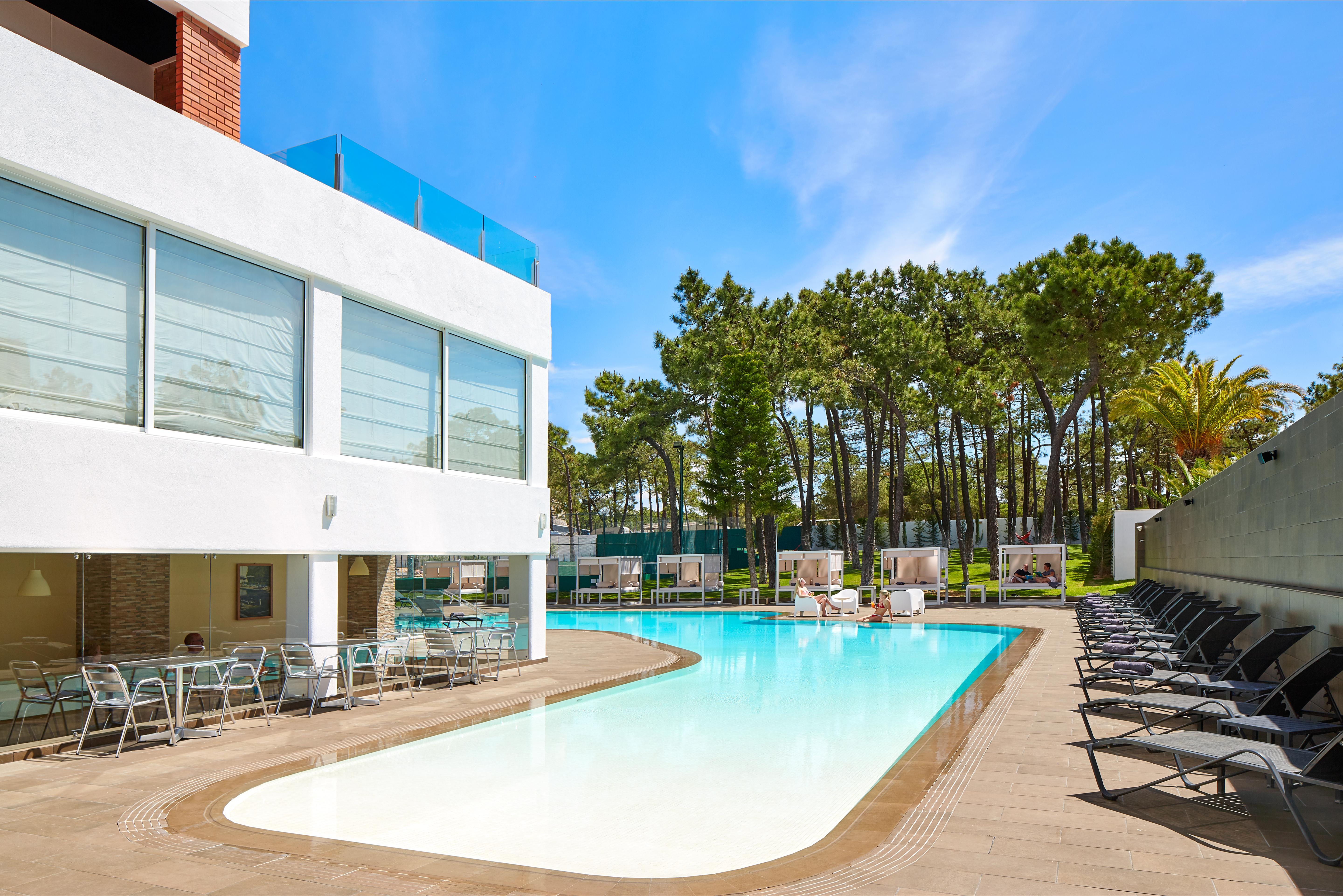 Alcazar Hotel & Spa Монте Гордо Екстериор снимка