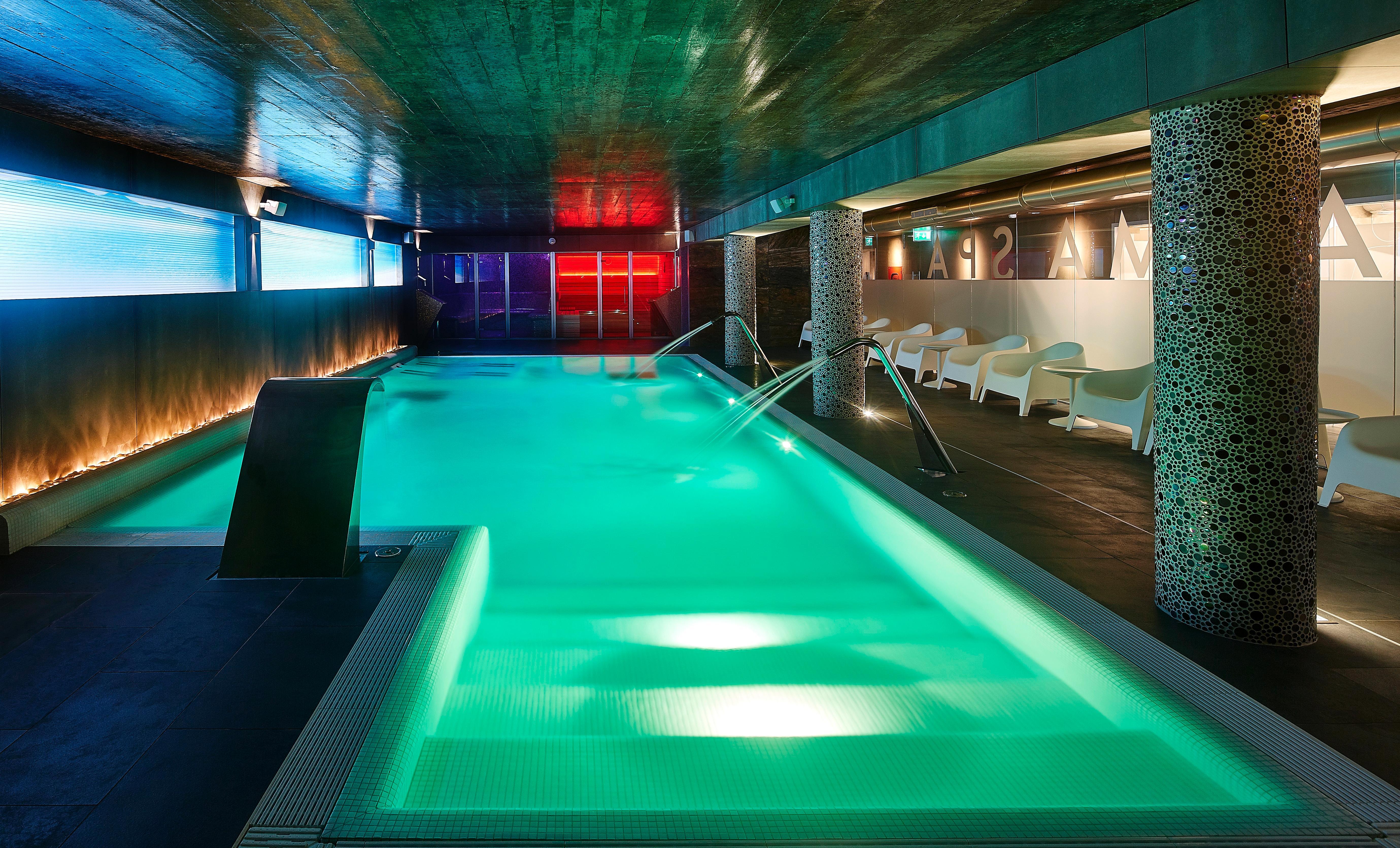 Alcazar Hotel & Spa Монте Гордо Екстериор снимка