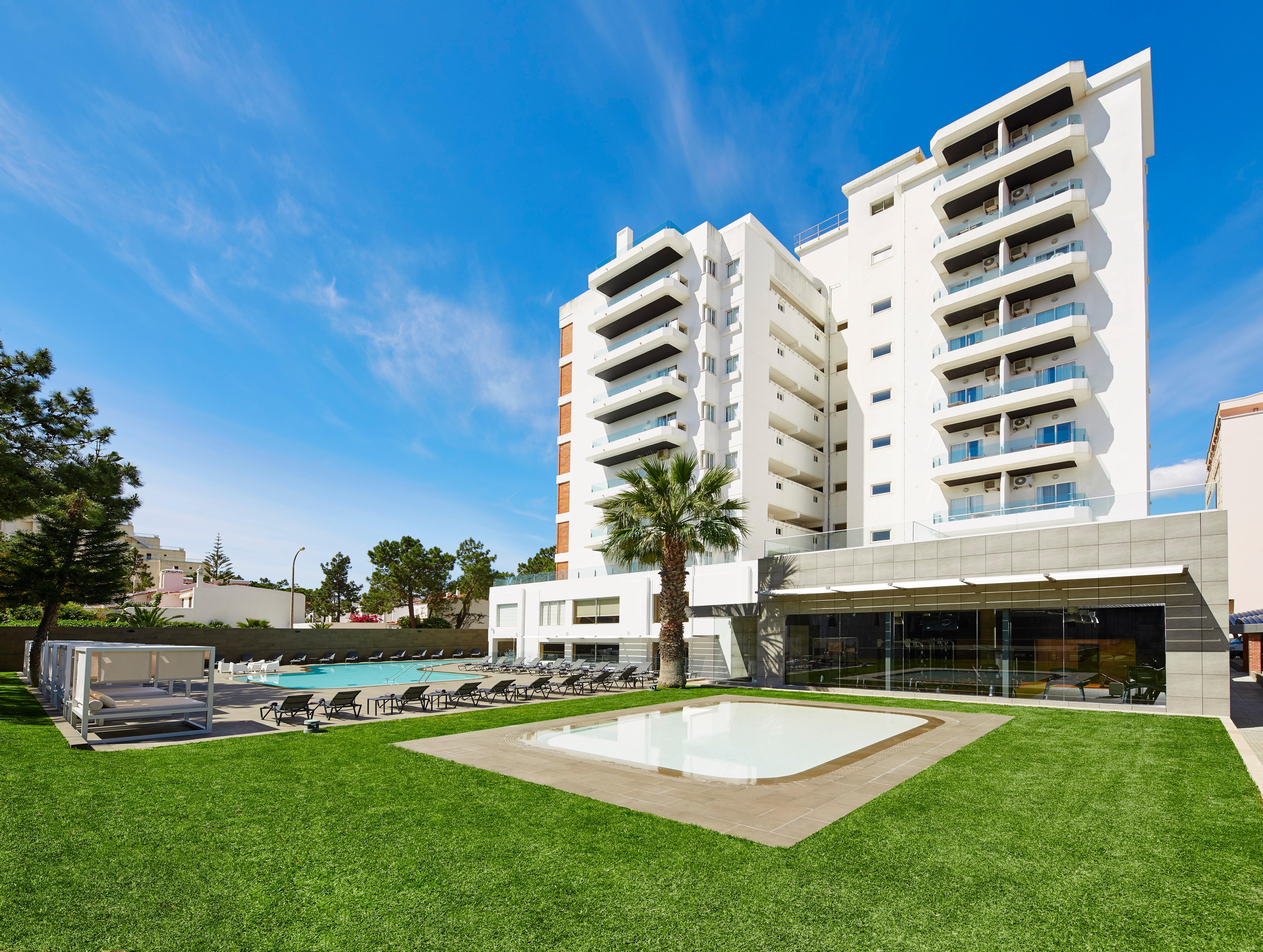 Alcazar Hotel & Spa Монте Гордо Екстериор снимка