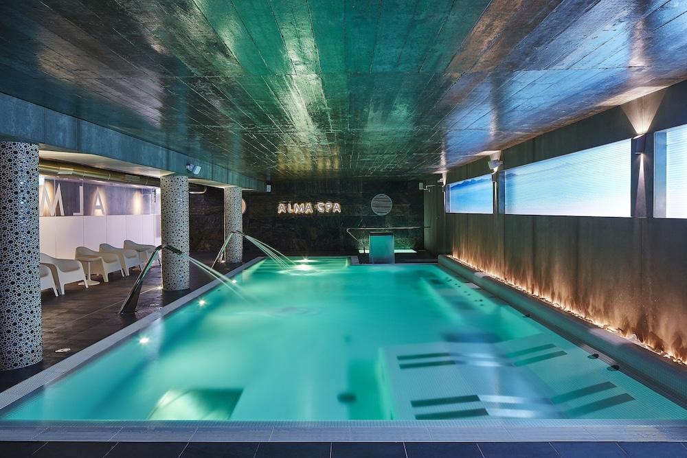 Alcazar Hotel & Spa Монте Гордо Екстериор снимка