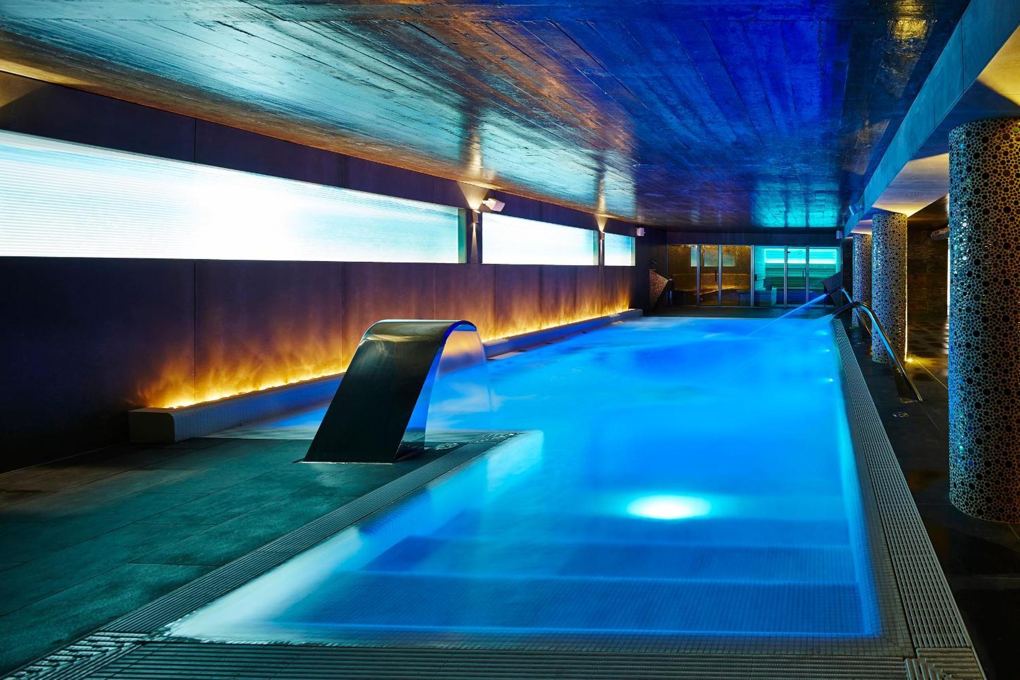 Alcazar Hotel & Spa Монте Гордо Екстериор снимка